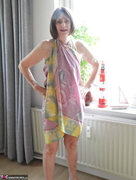 TAC Amateurs offers a xxx picture gallery with Kat Kitty xxx gallery 270350