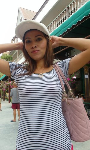 Asian Sex Diary invites you to browse their xxx pics with Sylvy in butt fuck scene